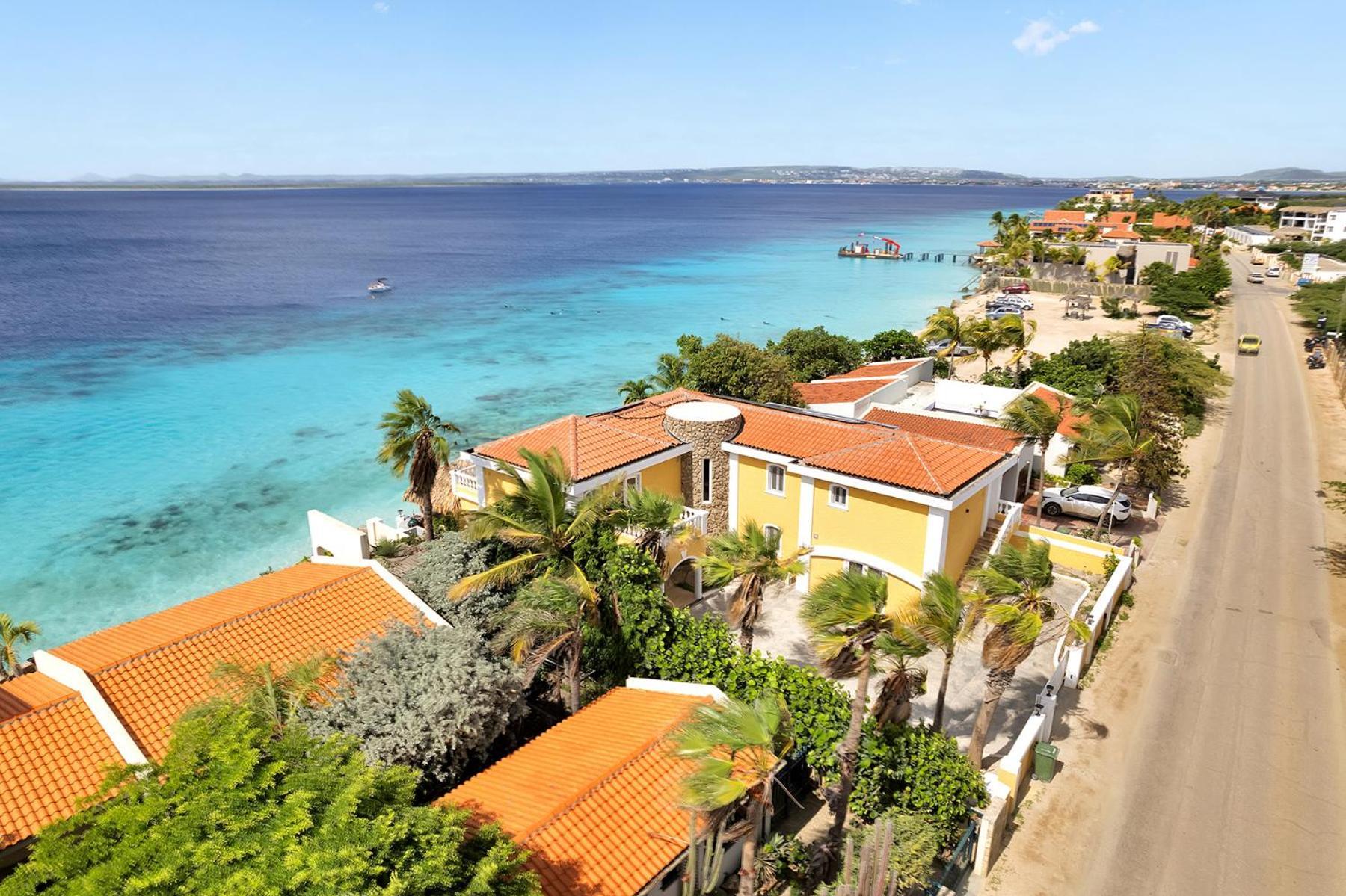 Oceanfront Villa Casa Mar Azul Kralendijk  Exterior photo