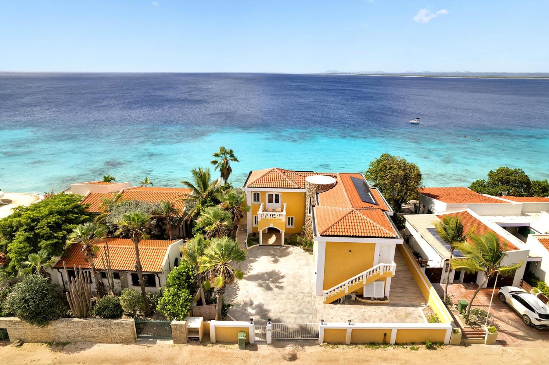 Oceanfront Villa Casa Mar Azul Kralendijk  Exterior photo